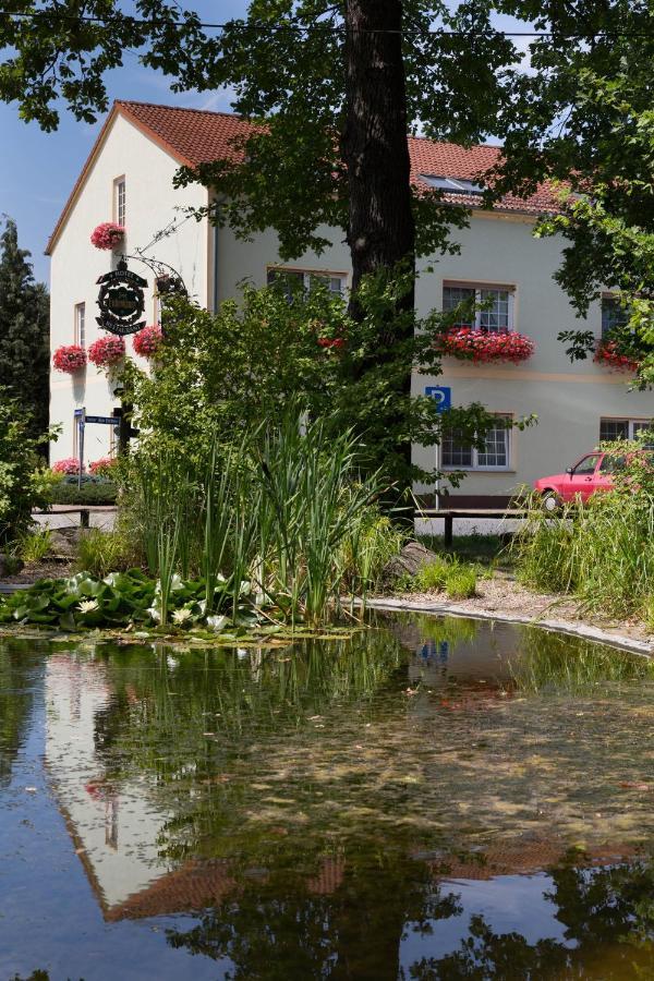 Hotel & Gasthaus Zum Eichenkranz Luckenwalde Eksteriør billede